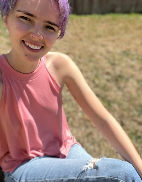 Lowco star nudes pics