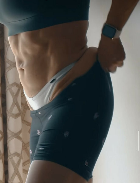 Paige Hathaway hot actress pics