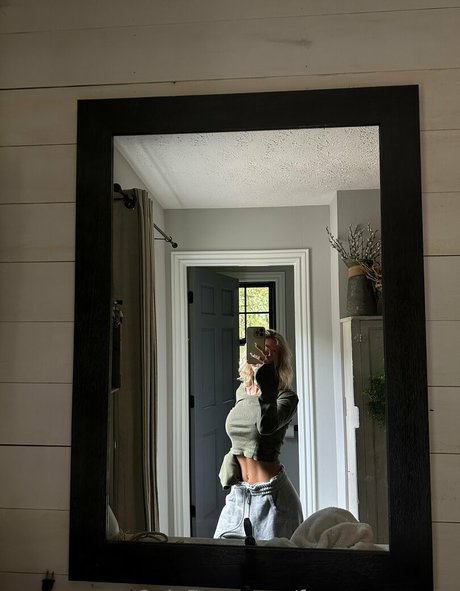 rayanneBTS pornstar free photo