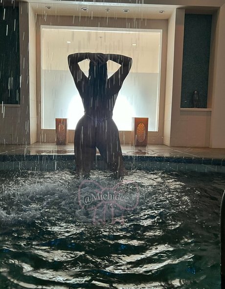 michidee_ naked star photos