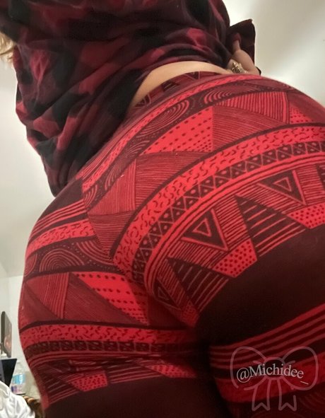 michidee_ model art picture