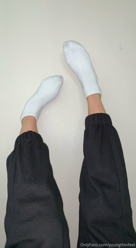 unigirlfeet model nudes img