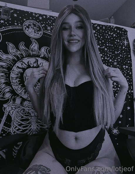 lotjeof exclusive model photos