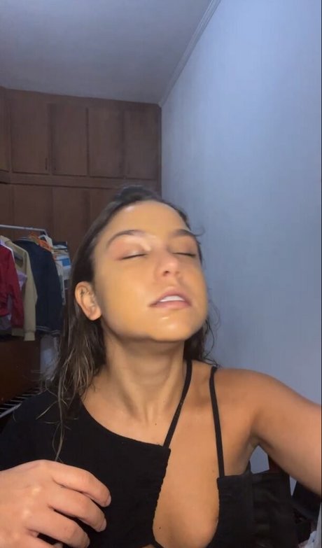 Bruna16 naked pornstar img