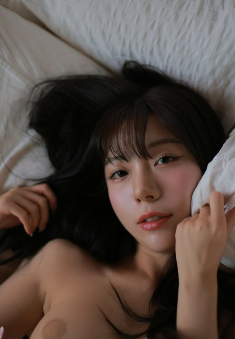 leeesovely model xxx gallery