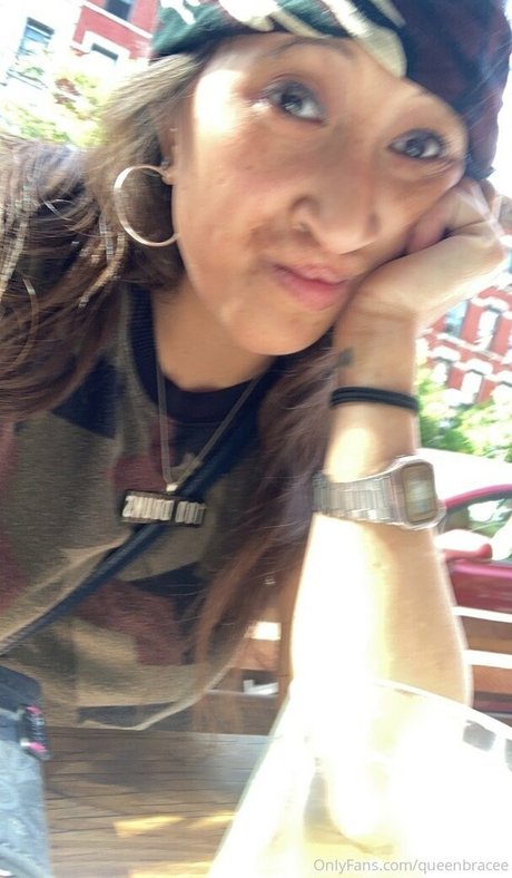 queenbracee pornographic actress pic