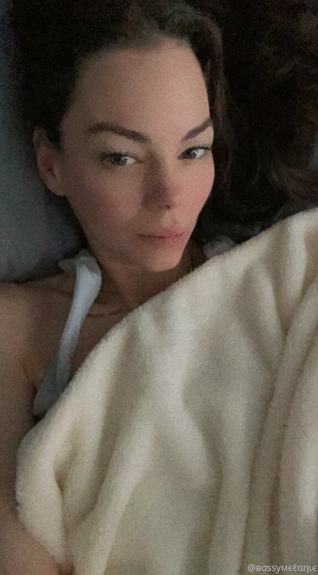 bellapetitewifey sex actress img