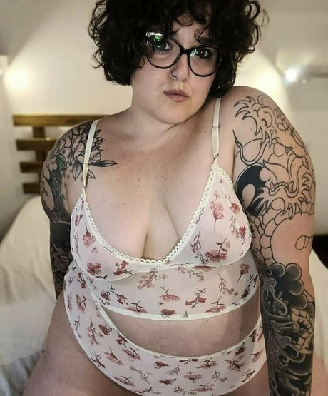 belulisboa model adult images