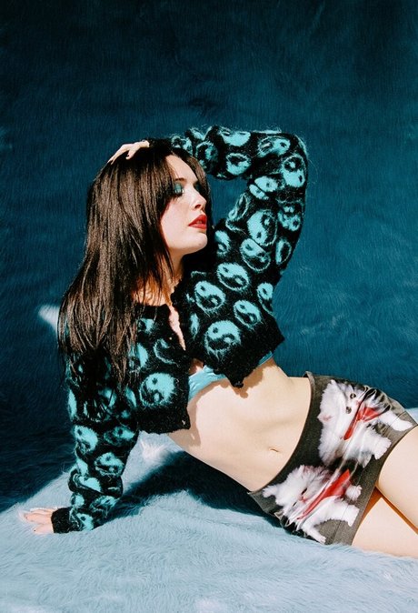 Bea Miller erotic pornstar galleries