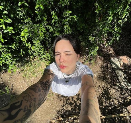 female midget onlyfans best pic