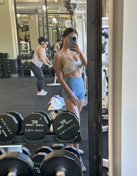 Helloitslynne star nudes images