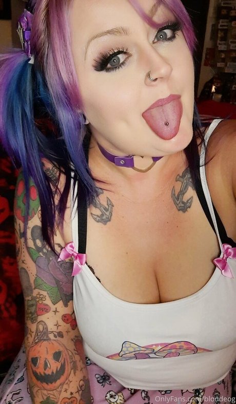 blondeog beautiful model pics