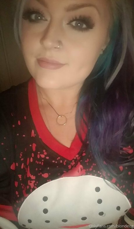 blondeog hot actress pic