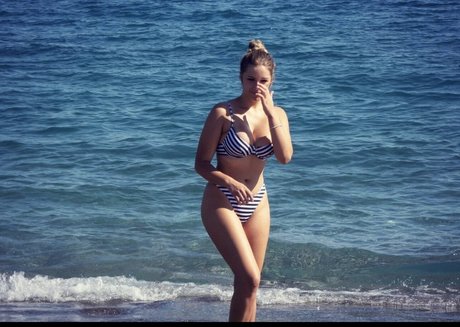 Chloe Smart sex actress photos