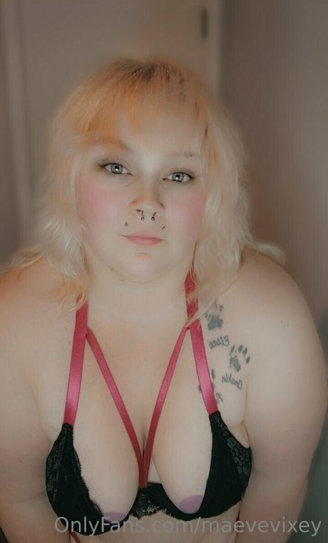 maevevixey naked model gallery