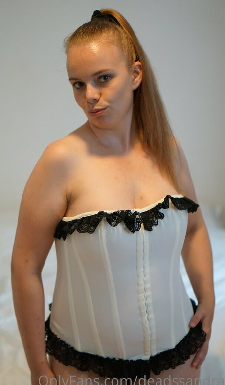 deadssandra free star picture