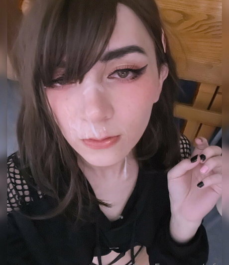 rrfox high quality pornstar pic