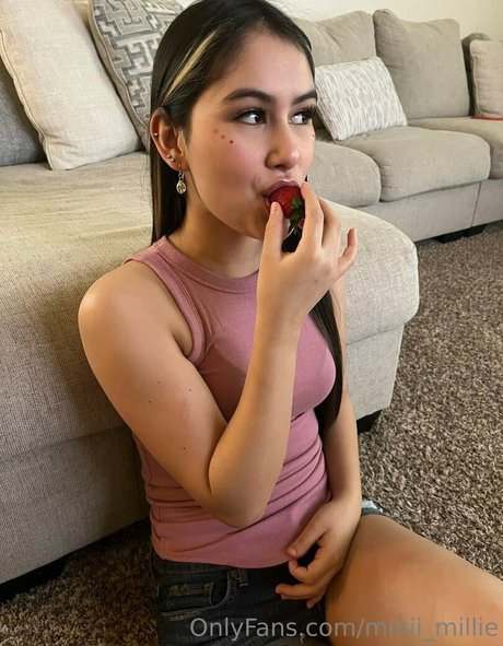 minii millie star erotic photo