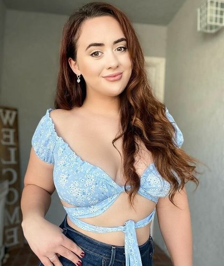 Veronica Rose model naked img