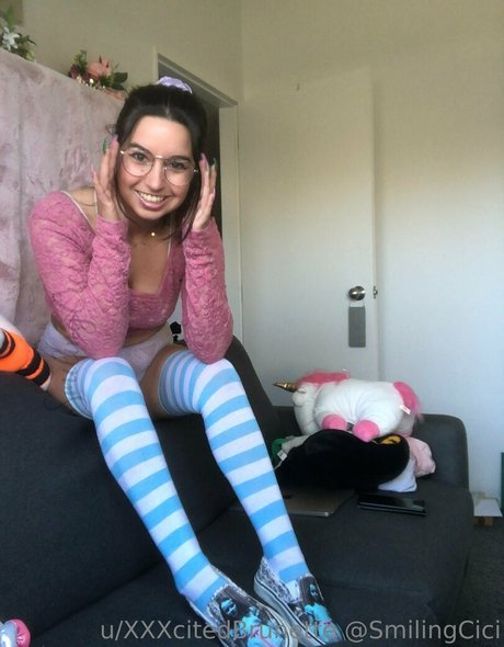 smilingcici pornstar adult gallery