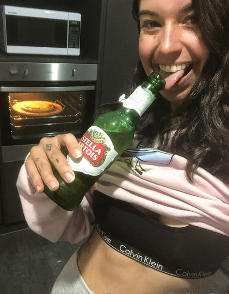 smilingcici model high quality images