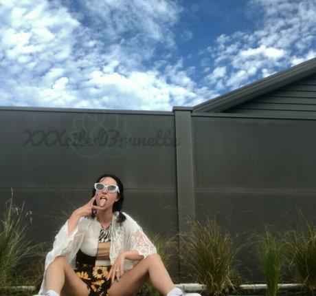 smilingcici pornstar naked image