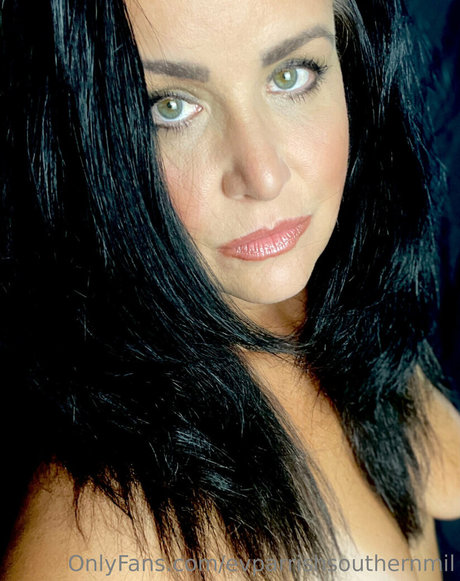 evparrishsouthernmil pornstar beautiful image