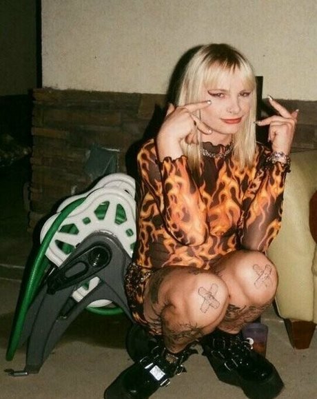 ts snowqueen naked actress image