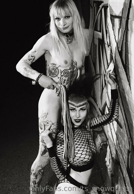 ts snowqueen pornographic model picture