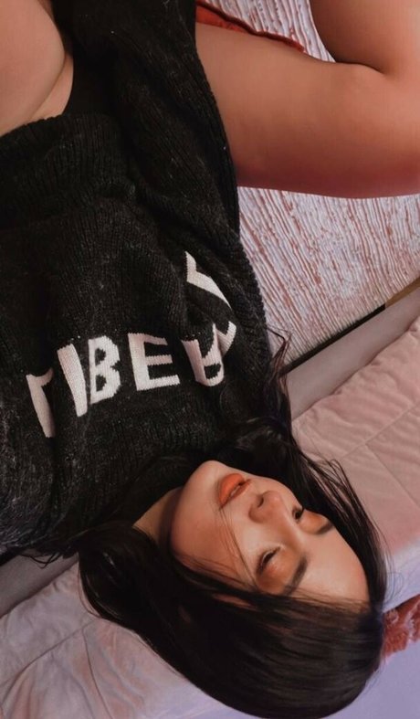 Annie Dreams exclusive model pictures