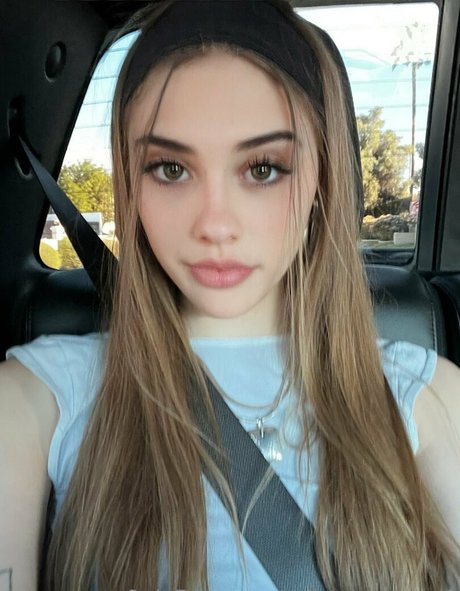 Jessie Carter model erotic pic