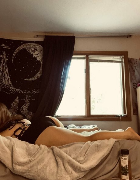 kallielonewolf17 high quality model picture