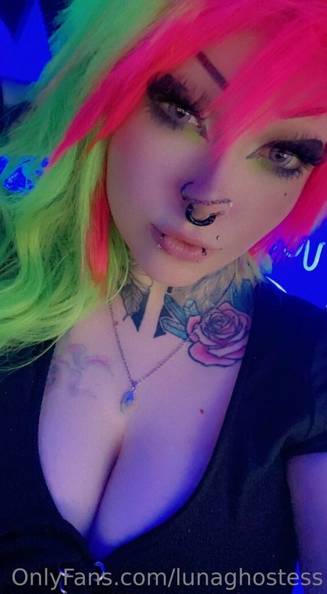 Luna Ghostess model top images