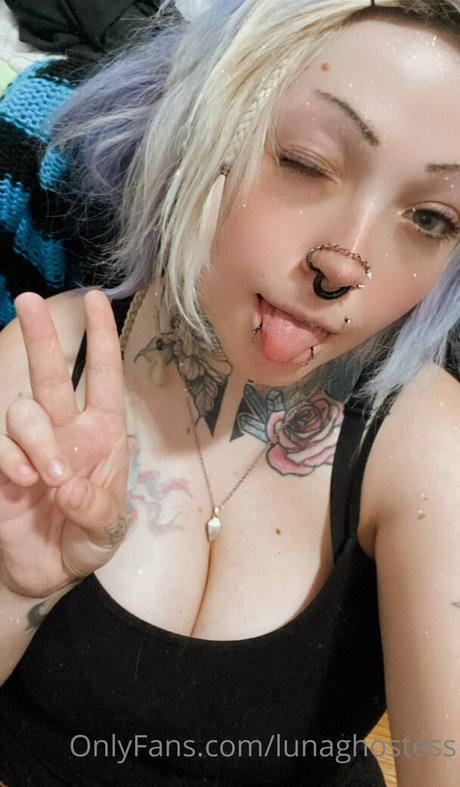 Luna Ghostess star gallery