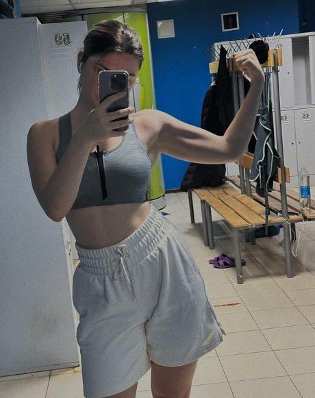 Ahrinyan star erotic archive