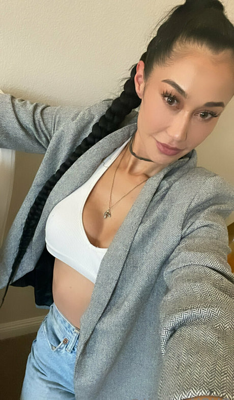 karleaxoxo free model images