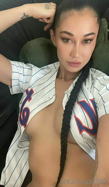 karleaxoxo sexy actress photos
