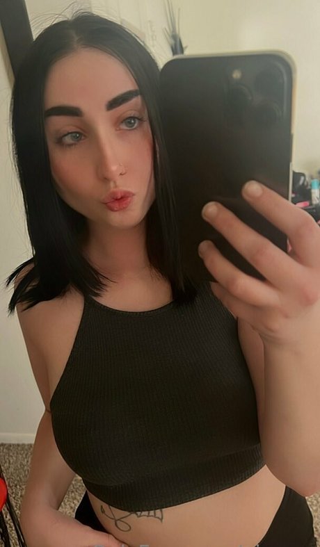 nic x x exclusive star image