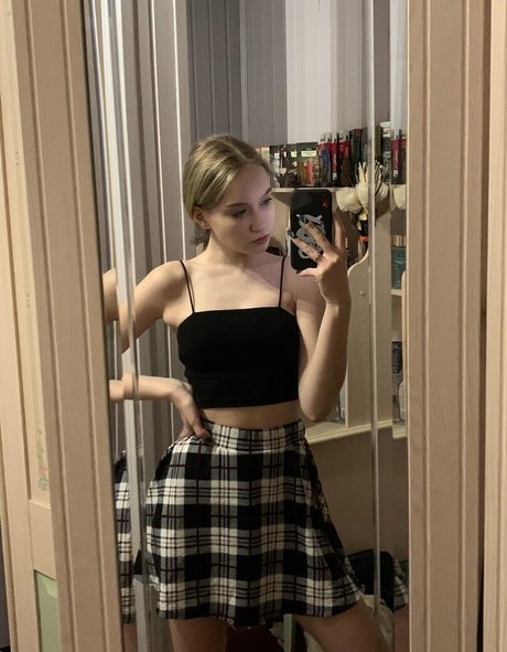 Diana Volynets erotic pornstar images