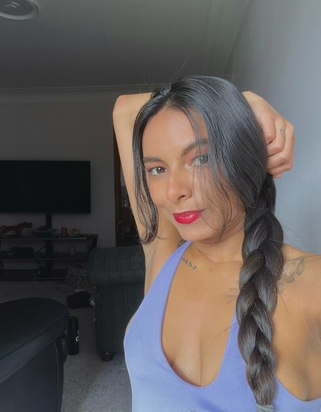 bustypetitemyra model beautiful galleries