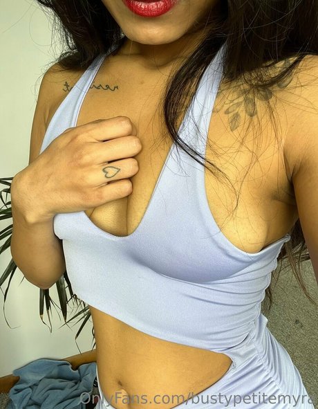 bustypetitemyra nice star picture