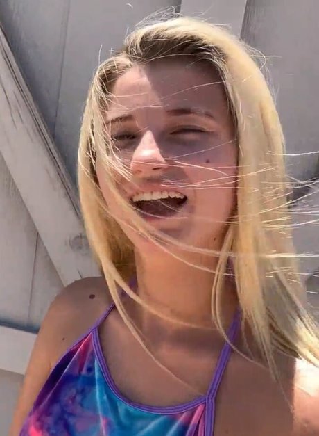 Carolina Sweets adult actress img