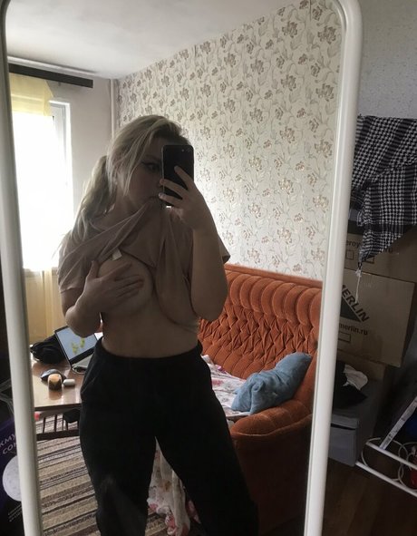 Lenny Bright star sexy pictures