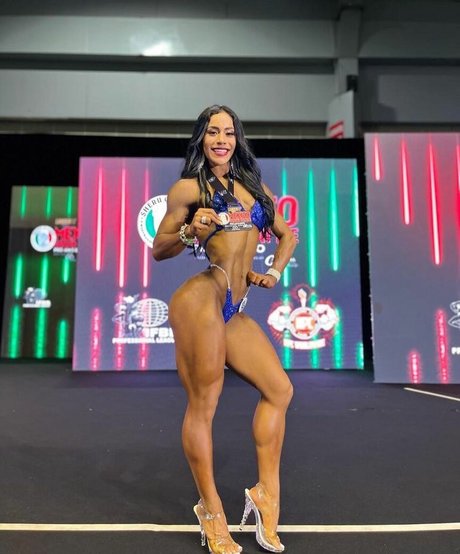 Esme Diaz model high quality galleries