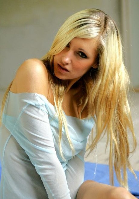 Corinna Daniela Roesch hd model pictures