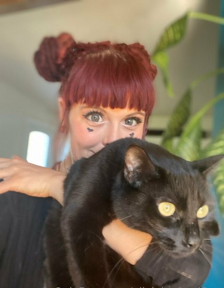 oliviajarden4free porn star photo