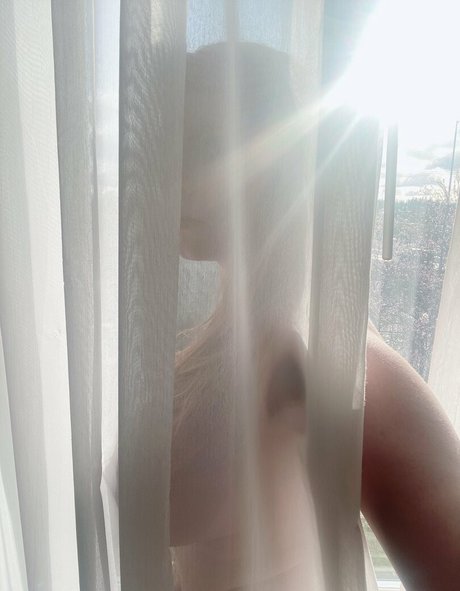 gingergirlie naked model pics