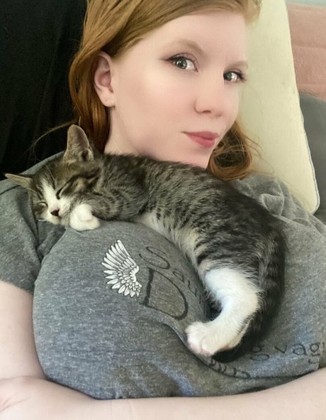 gingergirlie star naked pictures