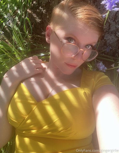 gingergirlie art model pictures