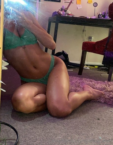 elise eve model xxx gallery